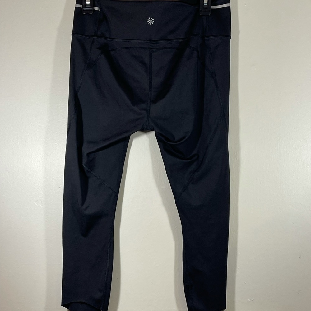 Women’s Athleta Black Capri High Rise Leggings M - Picture 3 of 7